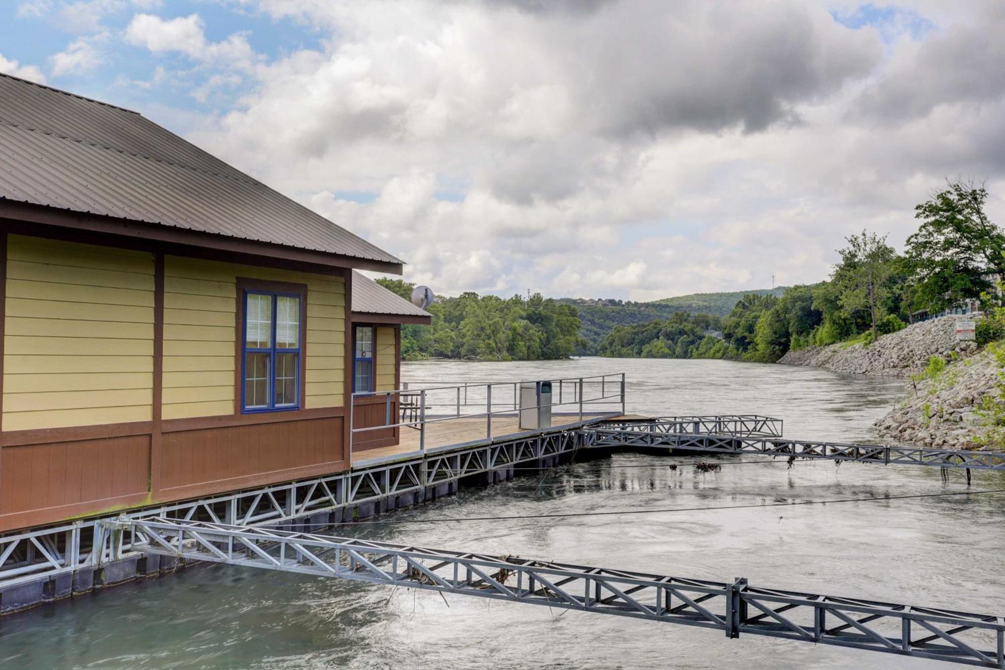 Updated Lake Taneycomo Condo With Screened Porch! Branson Eksteriør billede