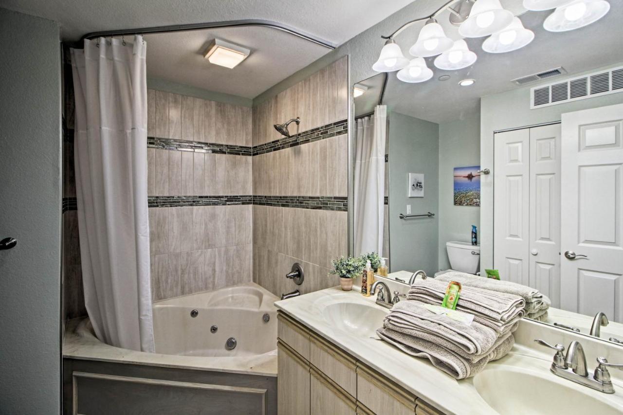 Updated Lake Taneycomo Condo With Screened Porch! Branson Eksteriør billede