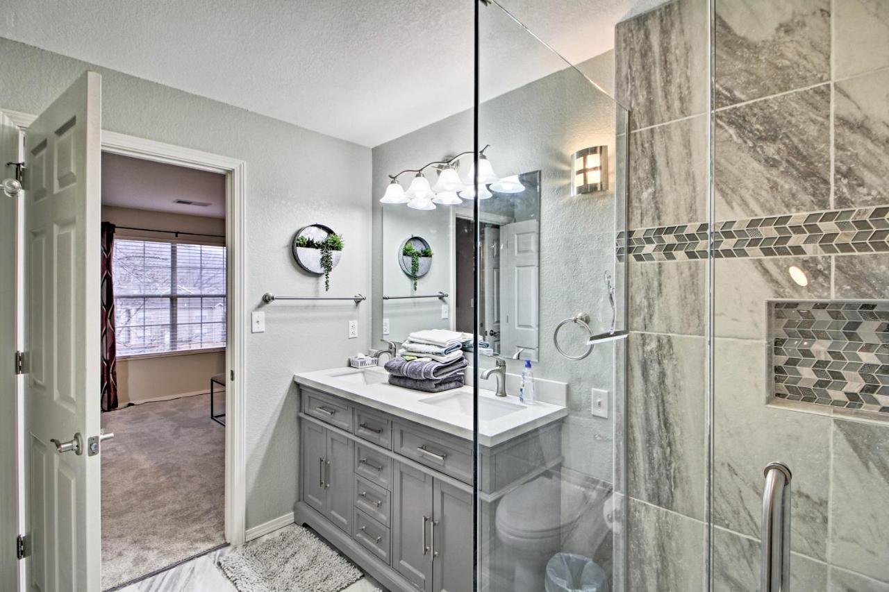 Updated Lake Taneycomo Condo With Screened Porch! Branson Eksteriør billede